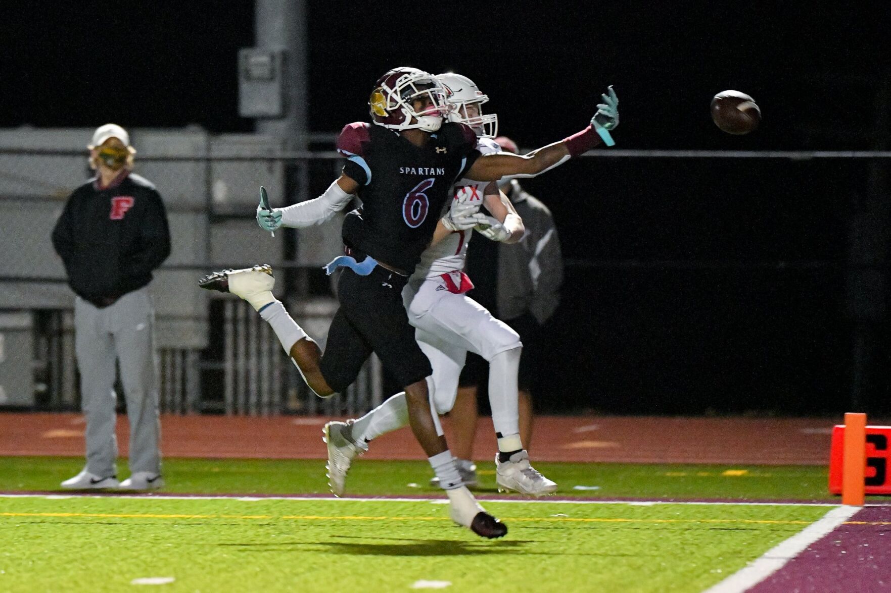 11/20/2020 - Football - C6 State Semifinal - Fox at De Smet